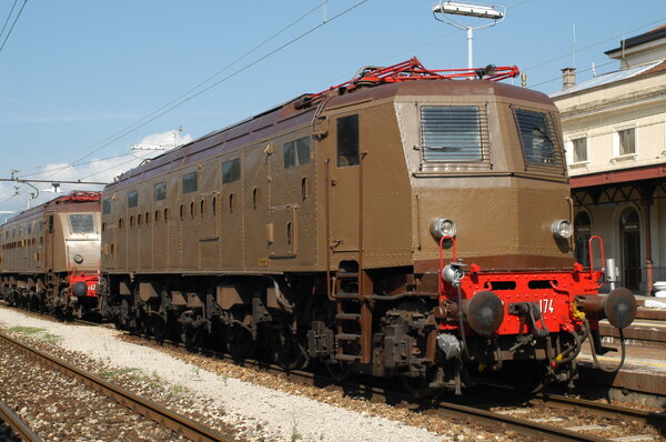 E428 174 a Luino nel 2003