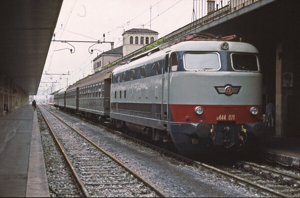 E444 071 a Venezia Santa Lucia