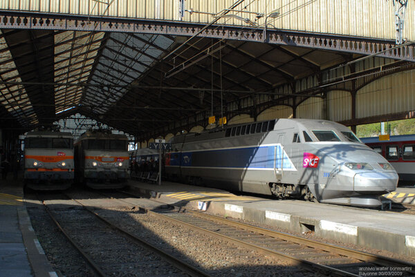 BB 7394 + BB7408 + TGV Atlantique