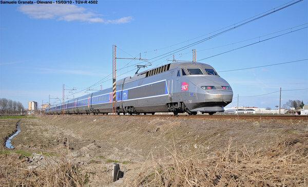 Et voilà, le TGV!