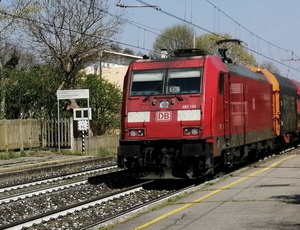 483-103 DB Cargo Italia (TRAXX 2).JPG