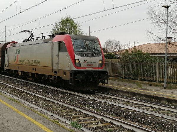 E 494 - 018 Mercitalia Rail