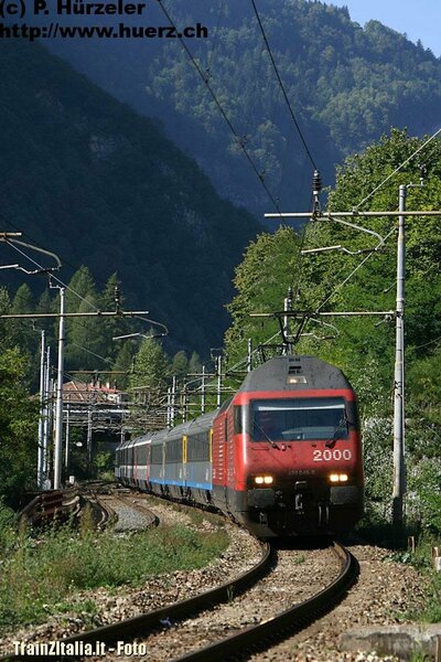 Two Re 460 with a Cisalpino Eurocity in Varzo