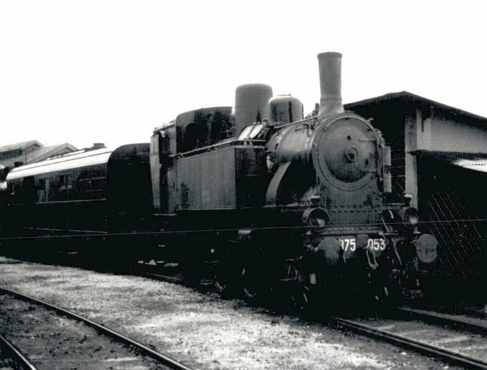 895.053.jpg