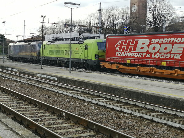 Doppia di Vectron 193 TX Logistik per Spedition Bode