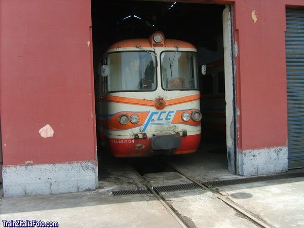 RALn64 04 al coperto