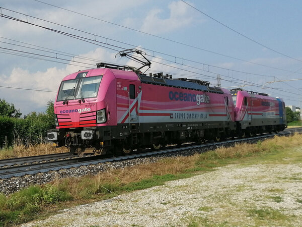 Vectron 193 593 Lady Pink Spezia + 494 564 LP Tangier di Oceanogate