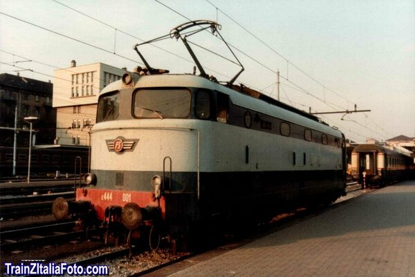 E444 001 a Torino Porta Nuova