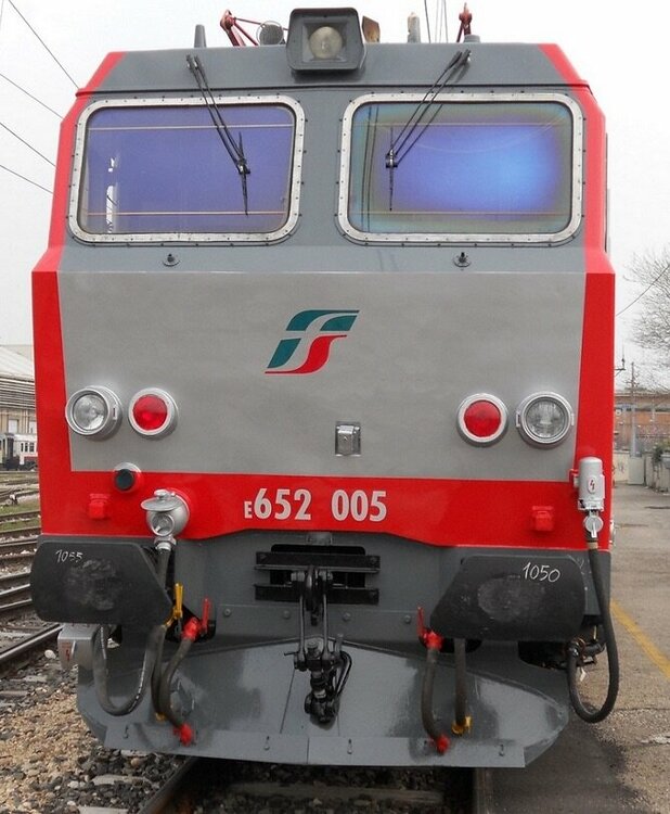 e652-005-grazianotrainzitaliaf (1).jpg