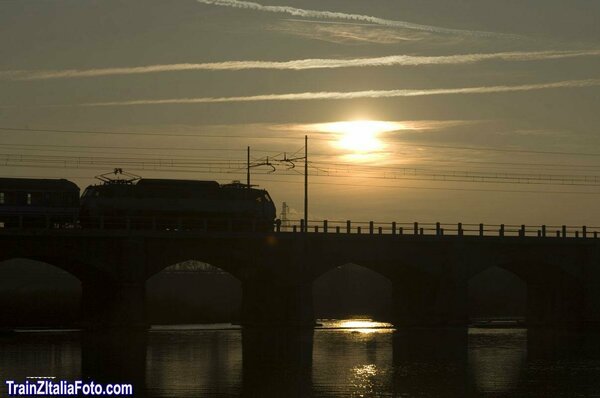E444R al tramonto