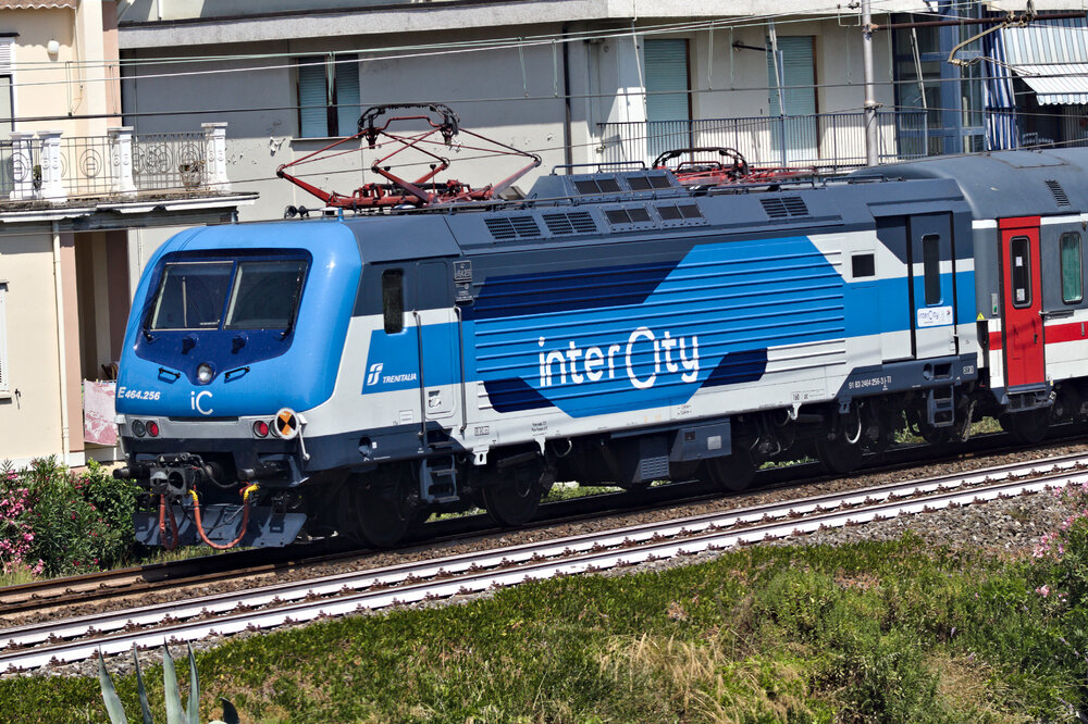 E_464_256_InterCity.jpg