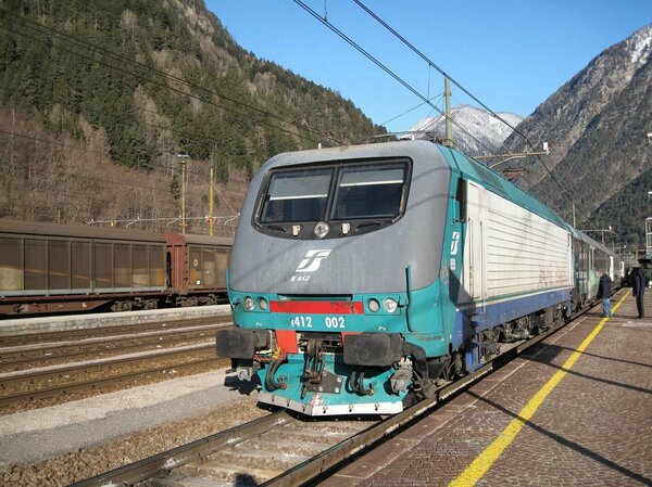 E412 002