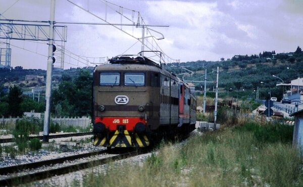 E645.083