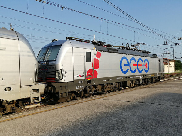 Doppia Vectron 193 779 Ecco Rail + 193 127 Rpool
