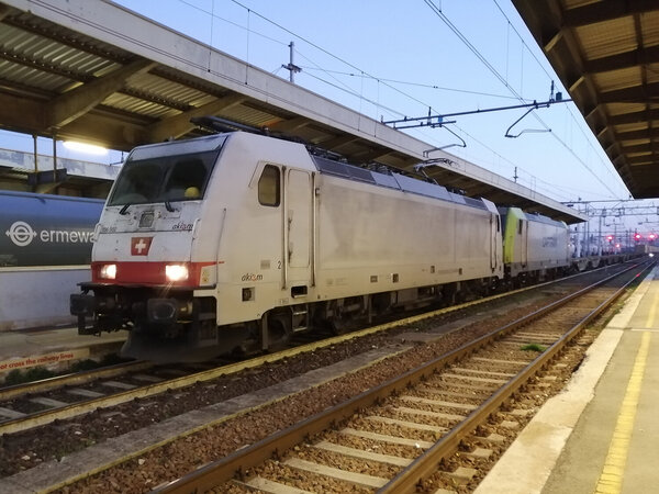 E186 902 SBB Cargo Int + E483 303 CTI
