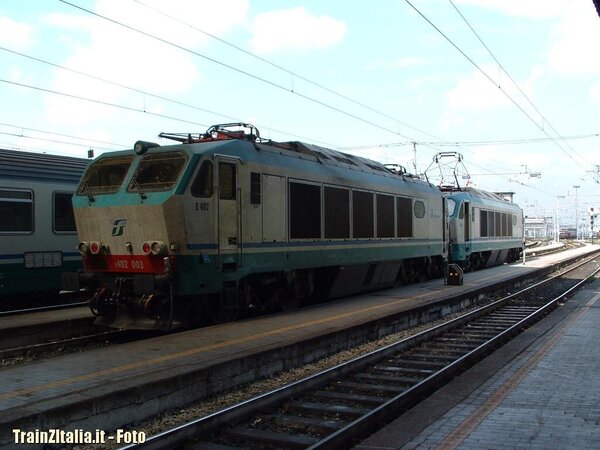 E402 003+005