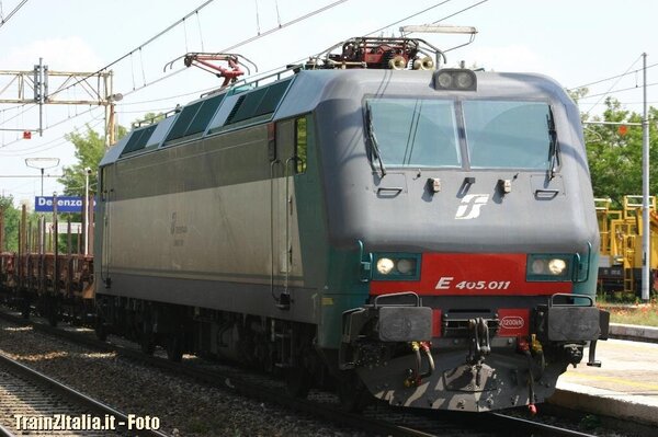 E405 011