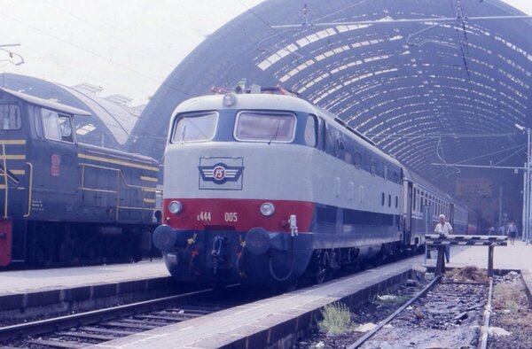 E444-005