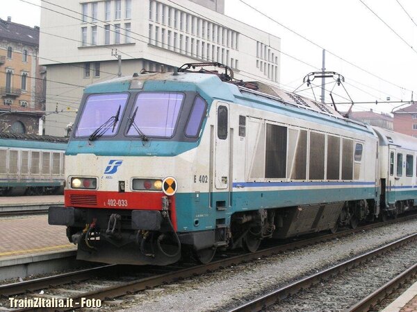 2404021.jpg