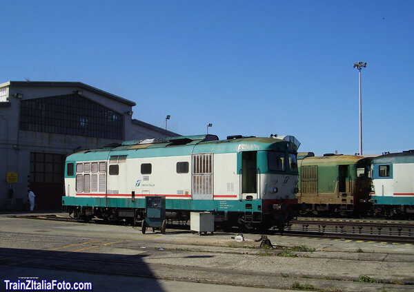 D443