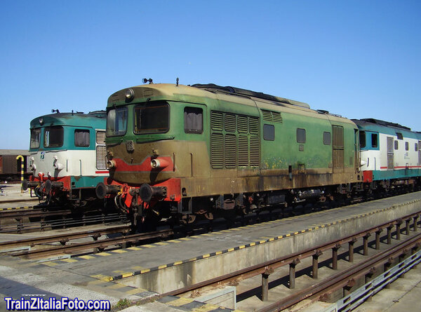 D443
