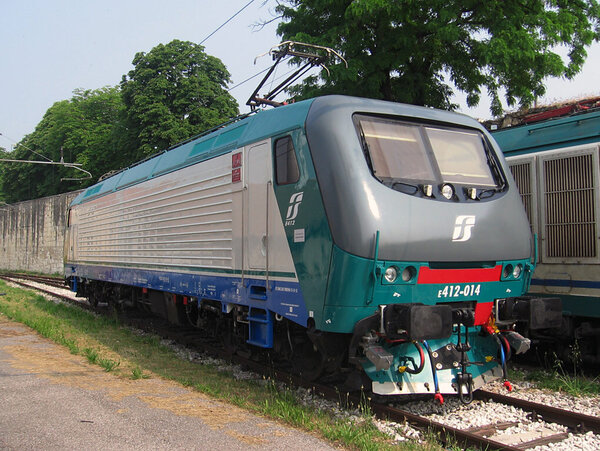 E412