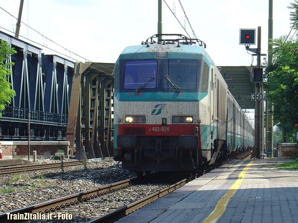 e402-024.jpg
