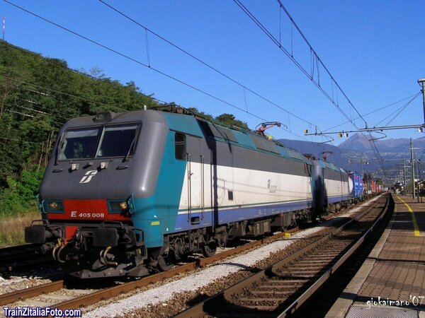 2400061.jpg