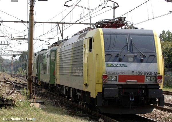E189 993