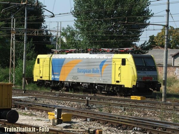 E189-992